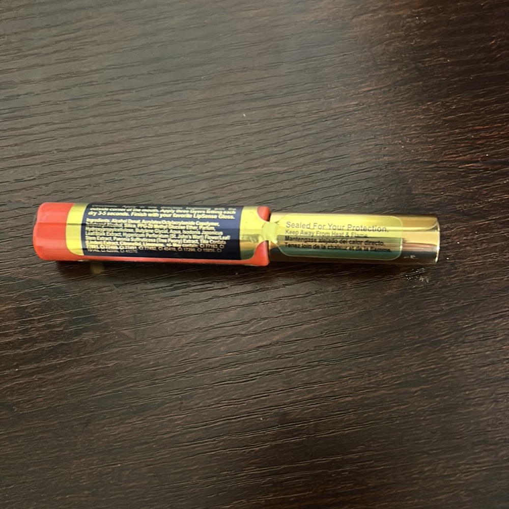 LipSense Razzberry - Picture 2 of 5